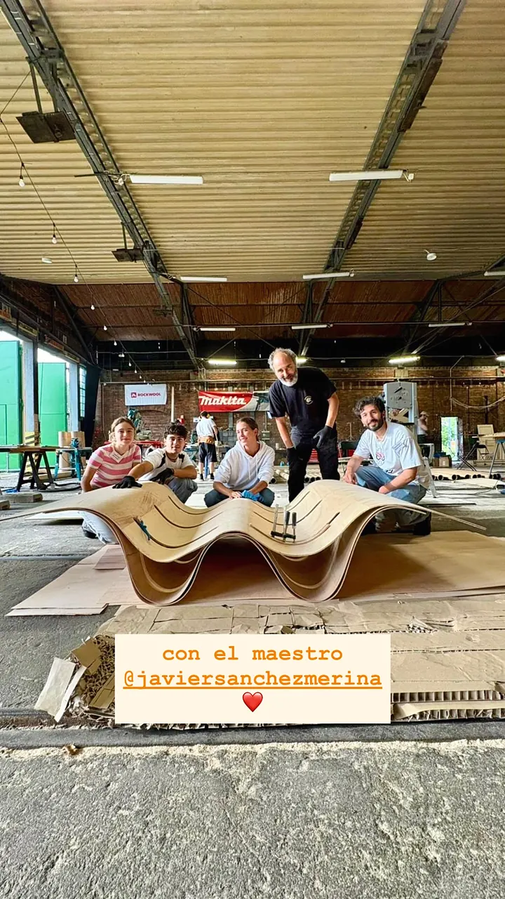 Story: the ProtoLAB group with the finished canoe and Javier Sánchez Merina